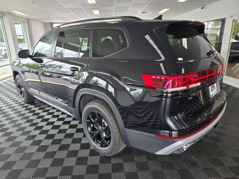 New 2026 Volkswagen Atlas Peak Edition AWD/4WD image 5