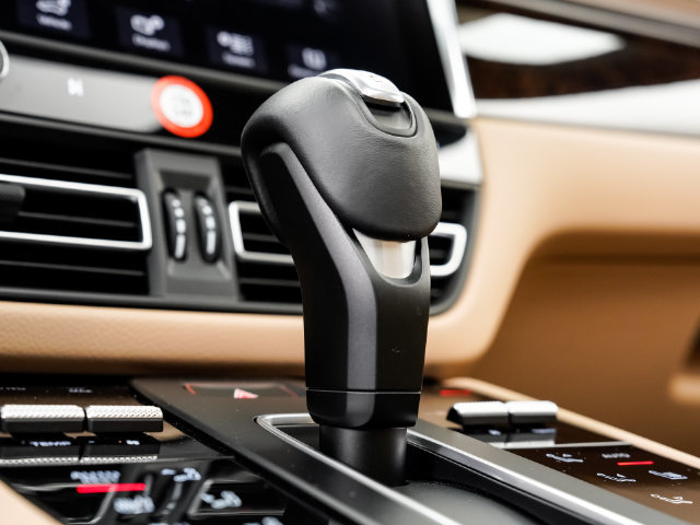 Certified 2026 Porsche Macan AWD/4WD image 22