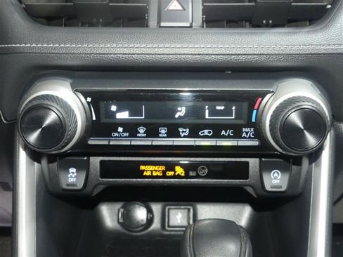 Used 2020 Toyota RAV4 LE w/ All Weather Liner Package AWD/4WD image 37