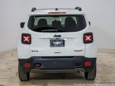 Used 2019 Jeep Renegade Trailhawk w/ Cold Weather Group II AWD/4WD image 7