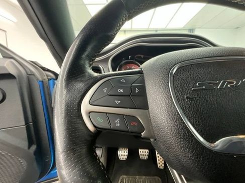 Used 2016 Dodge Challenger SRT Hellcat RWD image 17
