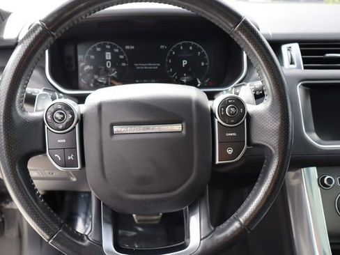 Used 2017 Land Rover Range Rover Sport image 32