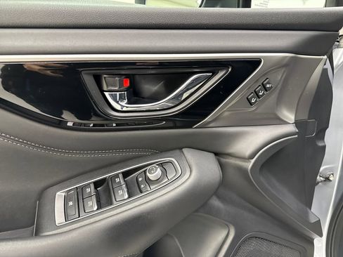 Certified 2022 Subaru Outback Limited image 12