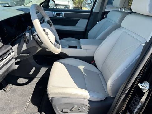 Used 2025 Hyundai Santa Fe SEL AWD/4WD image 17