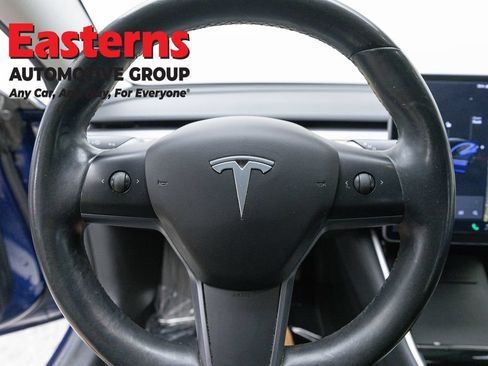 Used 2018 Tesla Model 3 Long Range RWD image 10