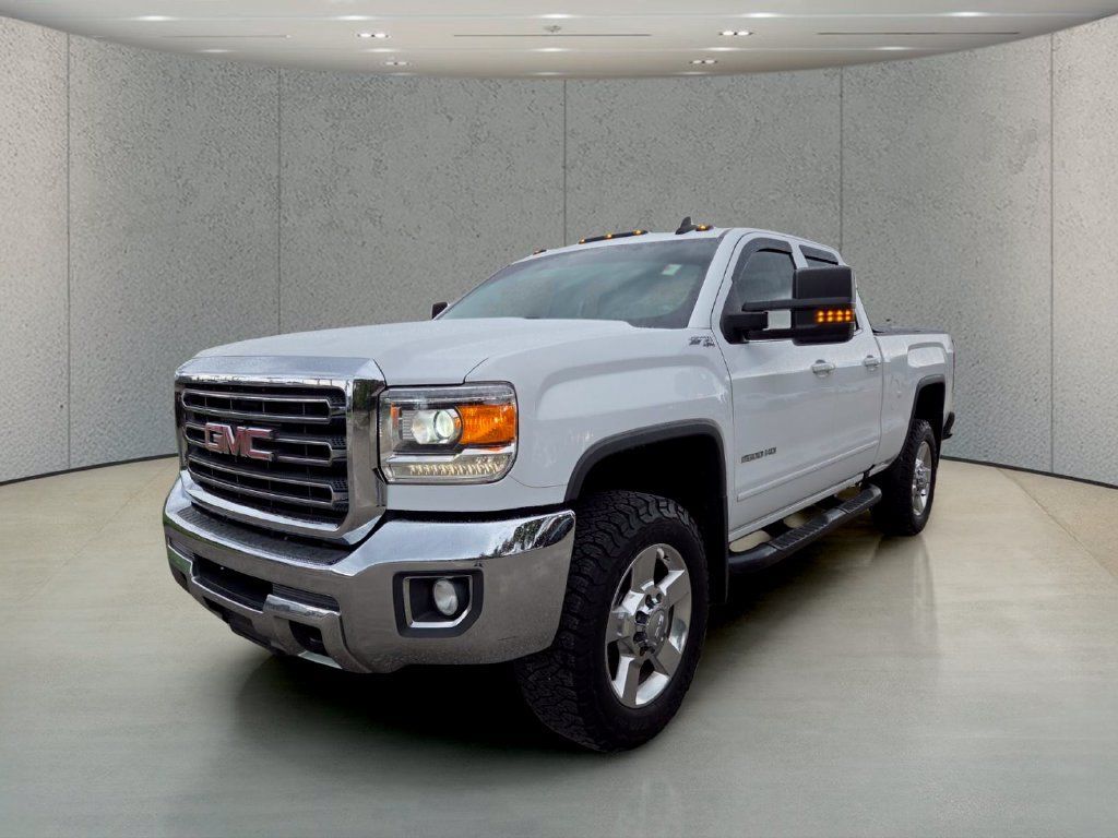 Used 2018 GMC Sierra 2500 SLE w/ HD SLE Preferred Plus Package AWD/4WD image 11
