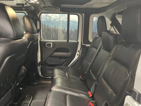 Used 2023 Jeep Wrangler Unlimited Rubicon 392 image 15