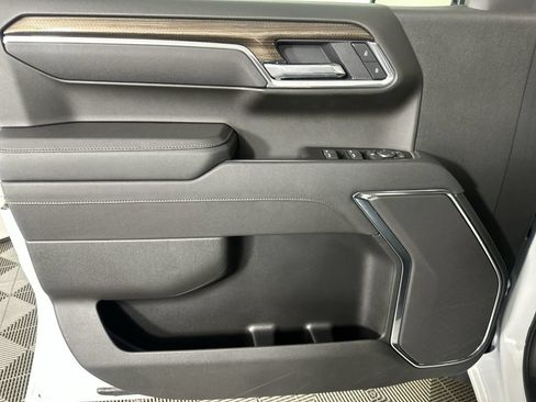 Used 2026 Chevrolet Silverado 1500 LT AWD/4WD image 23