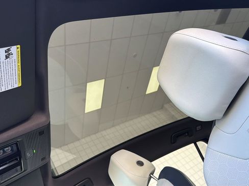 Certified 2023 Volkswagen ID.4 S RWD image 14