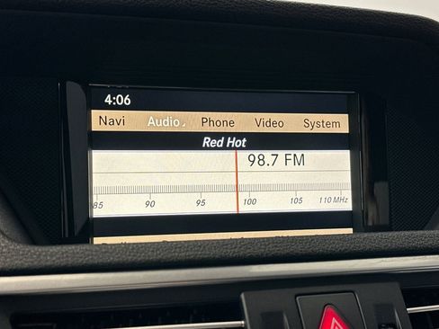 Used 2011 Mercedes-Benz E 550 Sedan w/ Premium 2 Pkg image 23