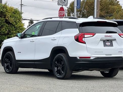 Used 2024 GMC Terrain AT4 image 9