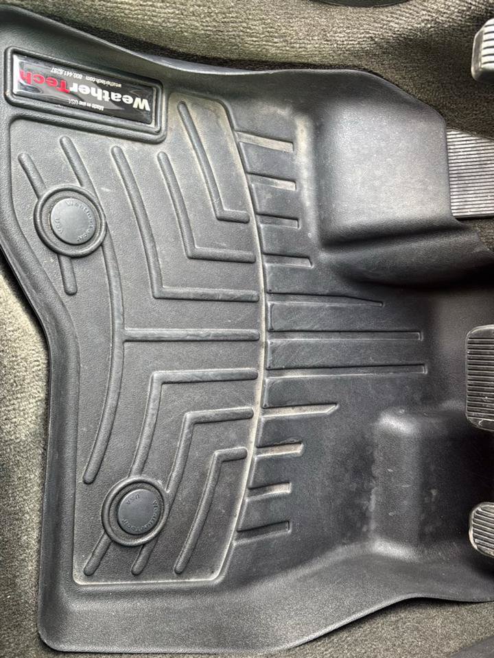 Used 2014 Ford Explorer XLT w/ Equipment Group 202A FWD image 36