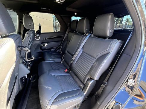 Used 2023 Land Rover Discovery S R-Dynamic image 25