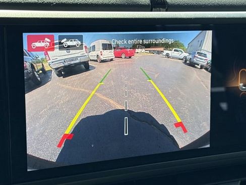Used 2024 Jeep Wrangler Unlimited Sahara w/ Technology Group AWD/4WD image 9