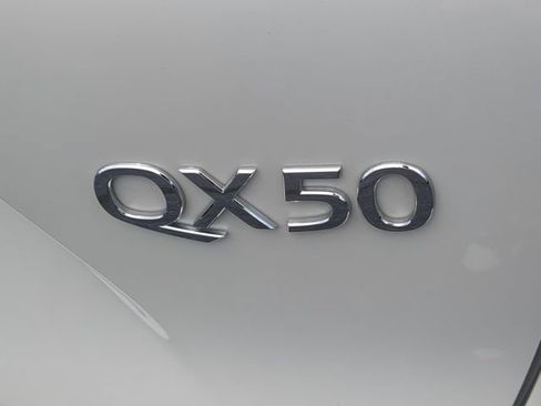 Used 2022 INFINITI QX50 Luxe w/ Cargo Package FWD image 14