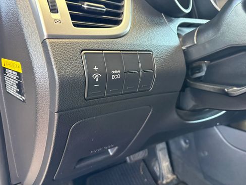 Used 2016 Hyundai Elantra GT image 12