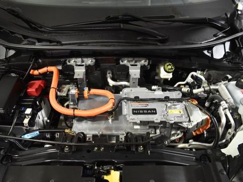 Certified 2023 Nissan Ariya AWD/4WD image 40