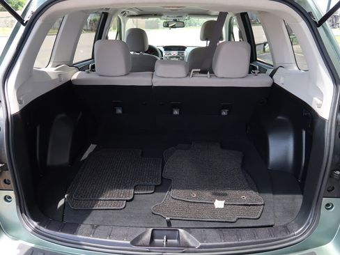 Used 2014 Subaru Forester 2.5i Premium w/ All-Weather Package image 8