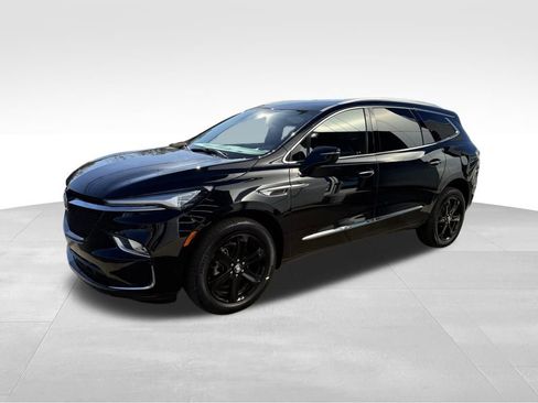 Used 2023 Buick Enclave Essence w/ Sport Touring Edition image 3