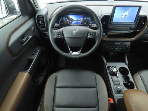 Used 2024 Ford Bronco Sport Outer Banks w/ Tech Package image 10