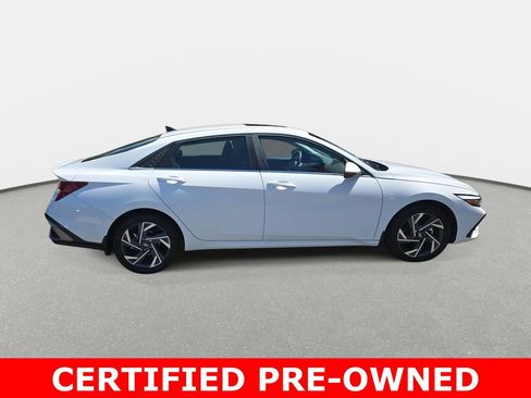 Used 2025 Hyundai Elantra Limited FWD image 4