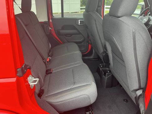 New 2024 Jeep Wrangler Unlimited Sahara image 24