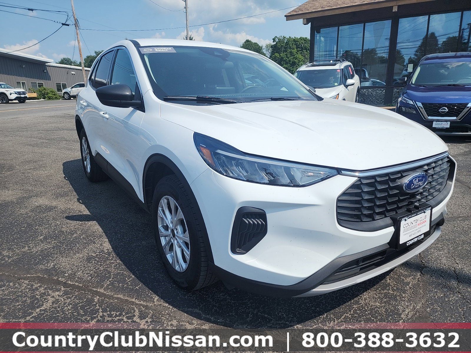 Used 2023 Ford Escape Active AWD/4WD image 2
