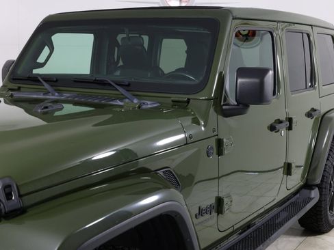 Used 2021 Jeep Wrangler Unlimited Sahara image 45