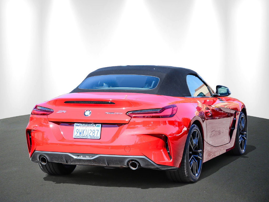 Used 2026 BMW Z4 sDrive30i w/ Shadowloine Package RWD image 6