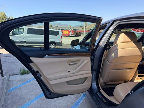 Used 2012 BMW 550i Sedan RWD image 20