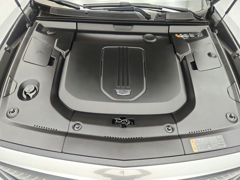 Used 2024 Cadillac Lyriq Luxury RWD image 17