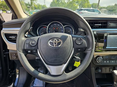 Used 2016 Toyota Corolla LE w/ Body Protection Package #1 FWD image 19