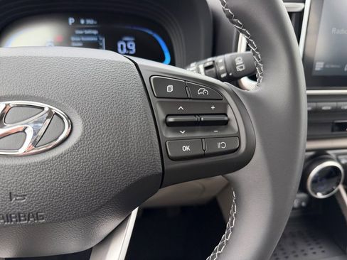 New 2026 Hyundai Venue SEL FWD image 23