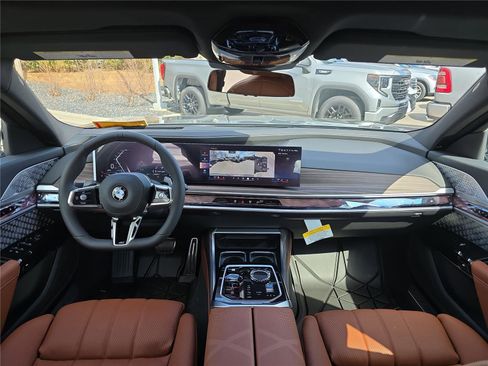 New 2026 BMW 760i xDrive w/ Executive Package image 18