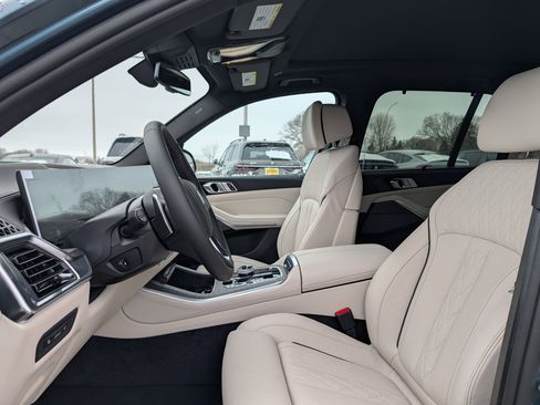 New 2026 BMW X5 xDrive50e w/ Executive Package image 5