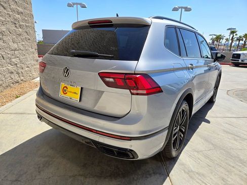 Used 2022 Volkswagen Tiguan SE R-Line FWD image 6