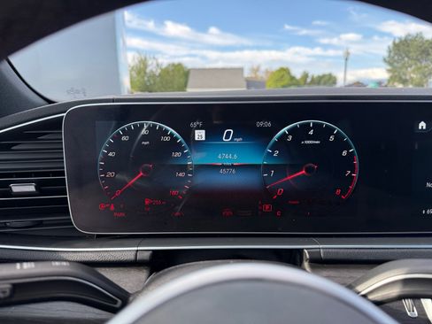 Used 2020 Mercedes-Benz GLS 450 4MATIC image 10