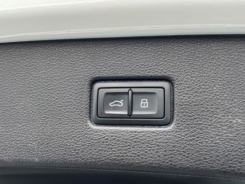 Certified 2025 Audi Q7 3.0T Prestige w/ Prestige Package image 17