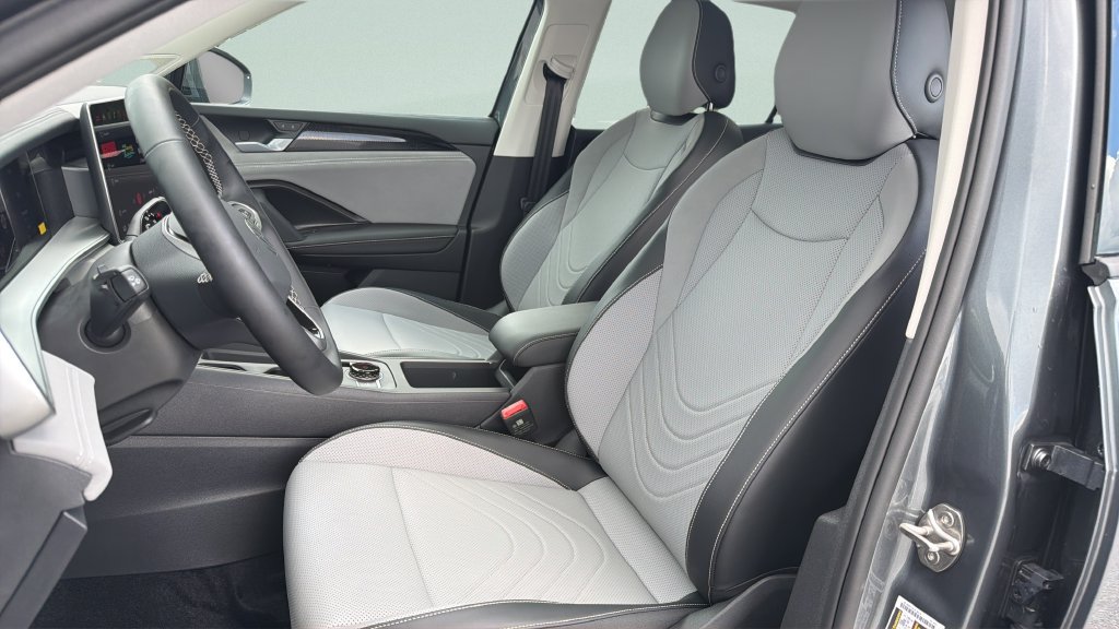 New 2026 Volkswagen Tiguan SE FWD image 30