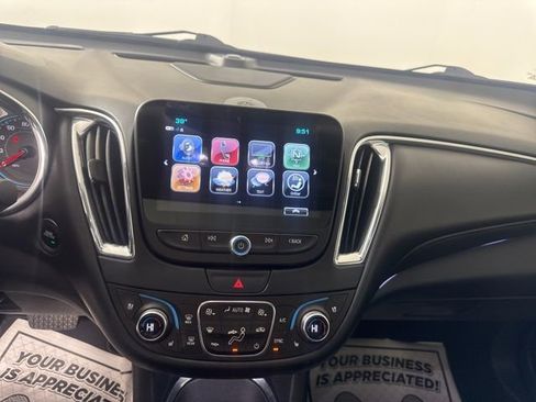 Used 2017 Chevrolet Malibu Premier w/ Premier Sun and Wheel Package image 36