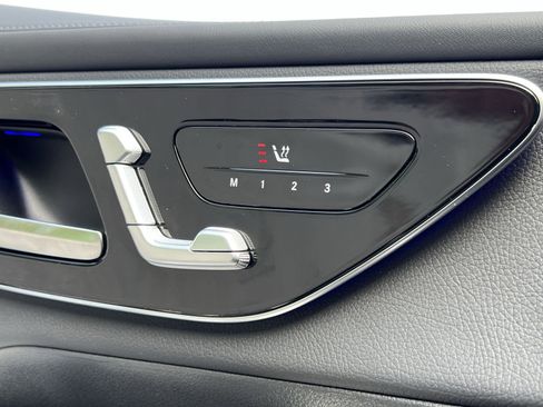 Used 2026 Mercedes-Benz GLC 300 4MATIC image 33