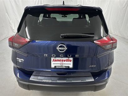 New 2026 Nissan Rogue SV w/ Cold Weather Package