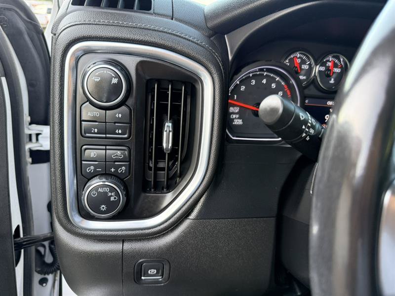 Used 2019 Chevrolet Silverado 1500 RST w/ All-Star Edition AWD/4WD image 28