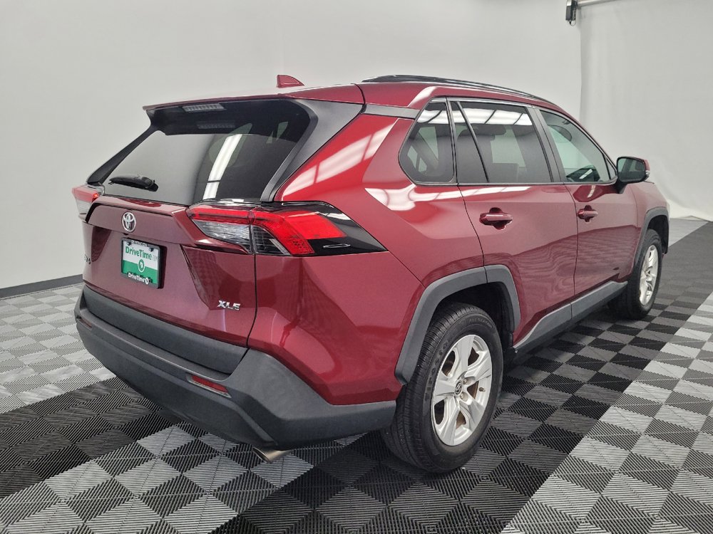 Used 2021 Toyota RAV4 XLE w/ Convenience Package FWD image 9