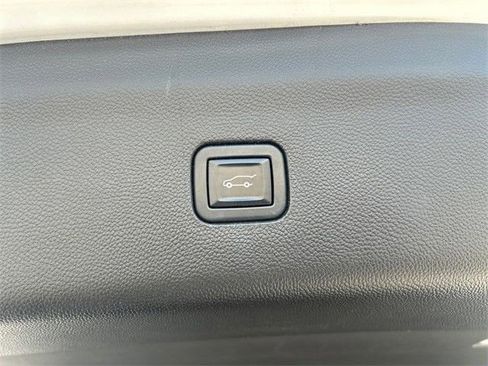 Used 2021 Buick Enclave Avenir w/ LPO, Floor Liner Package image 17