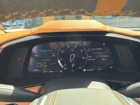 Used 2021 Chevrolet Corvette Stingray Premium Cpe w/ Z51 Performance Package RWD image 2