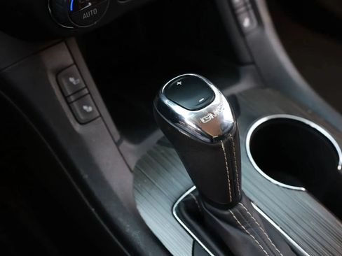 Used 2019 GMC Acadia SLT FWD image 35