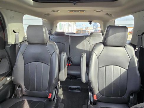 Used 2015 GMC Acadia Denali image 19