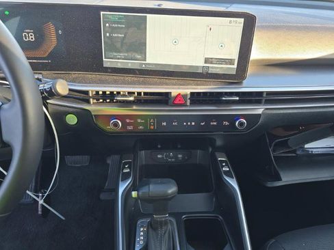 Used 2025 Kia Sorento EX w/ Panoramic Sunroof Package image 14