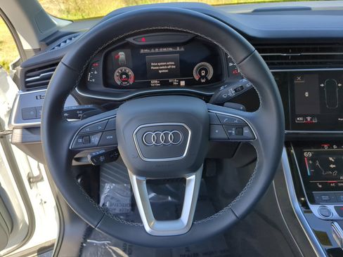 Used 2025 Audi Q7 2.0T Premium w/ Convenience Plus Package image 32